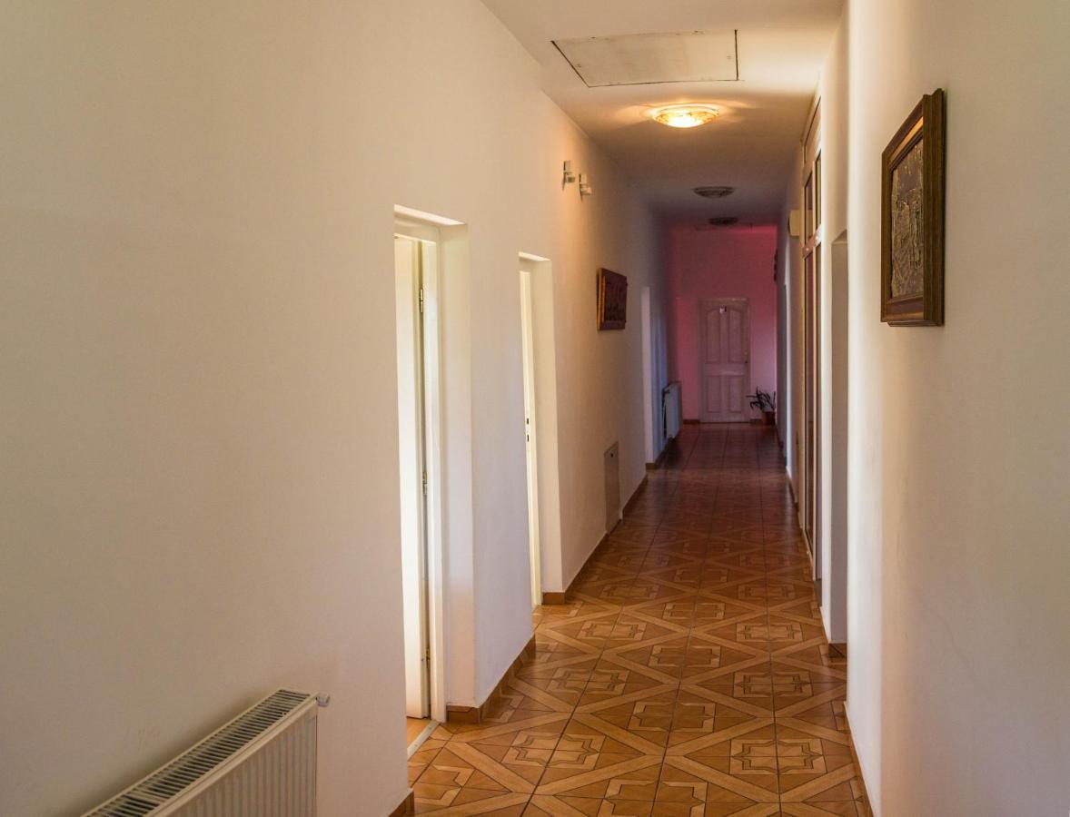 Bed and Breakfast Szasz&Szasz Panzio Gheorgheni  Zewnętrze zdjęcie